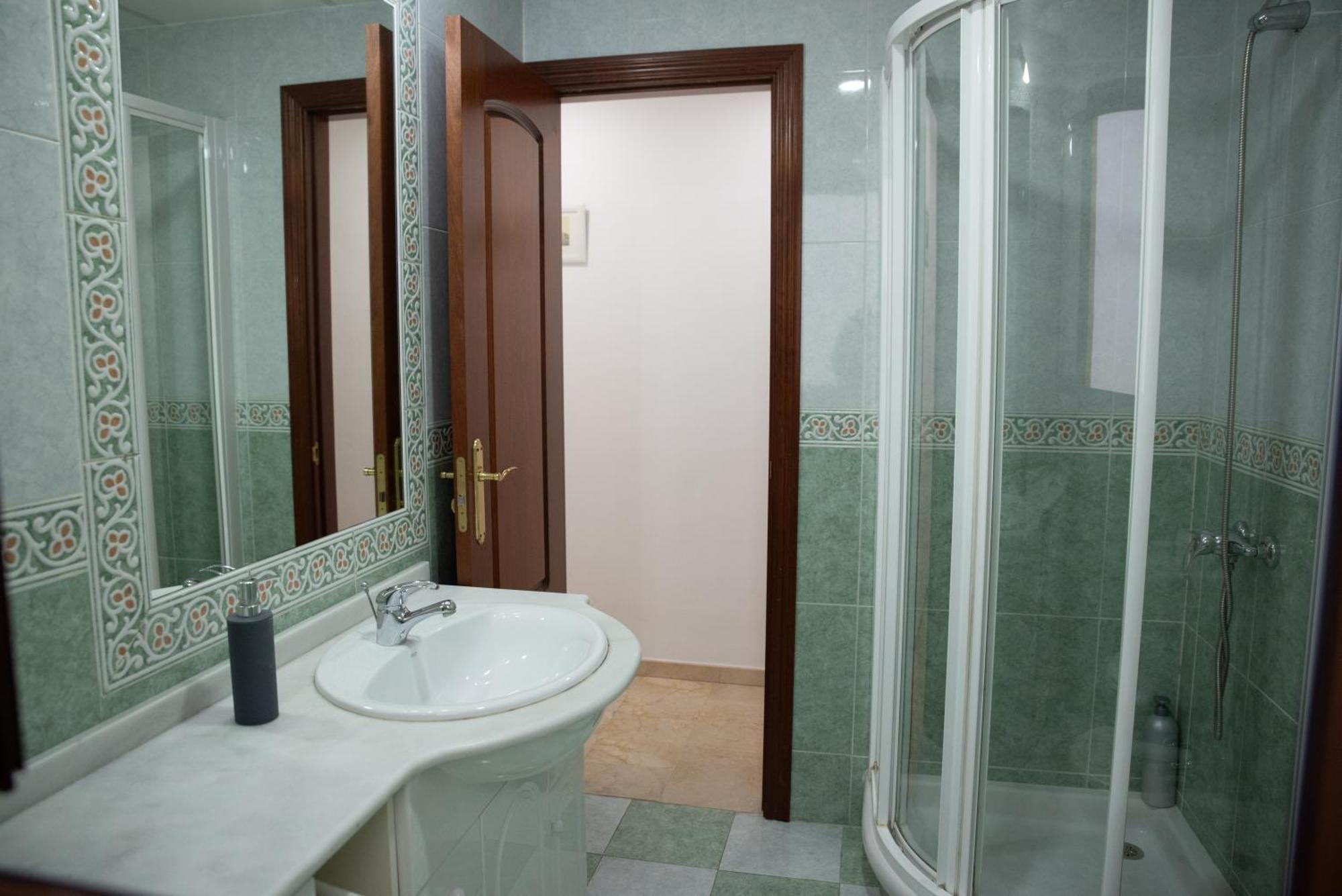Atenea Centro Con Garaje Gratuito Apartment *